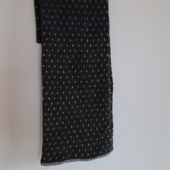 Howlin Lambswool Scarf - Picture 2 of 5